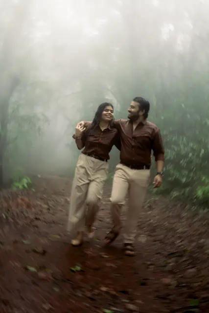 Matheran pre wedding photograph 10